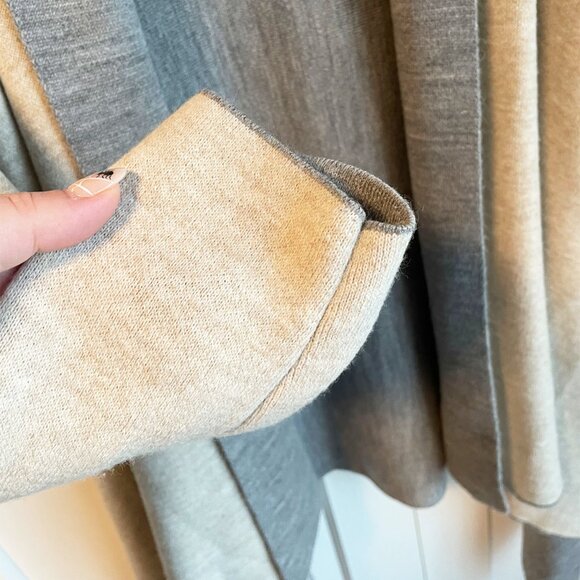 Zara Knit reversible Grey and Beige sweater - Size Medium - Picture 7 of 8